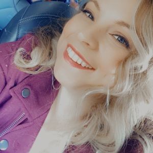 Meet your Posher, Eleni